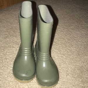 Olive rain boots